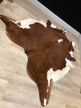 Load image into Gallery viewer, XL Red Hereford Cowhide Rug
